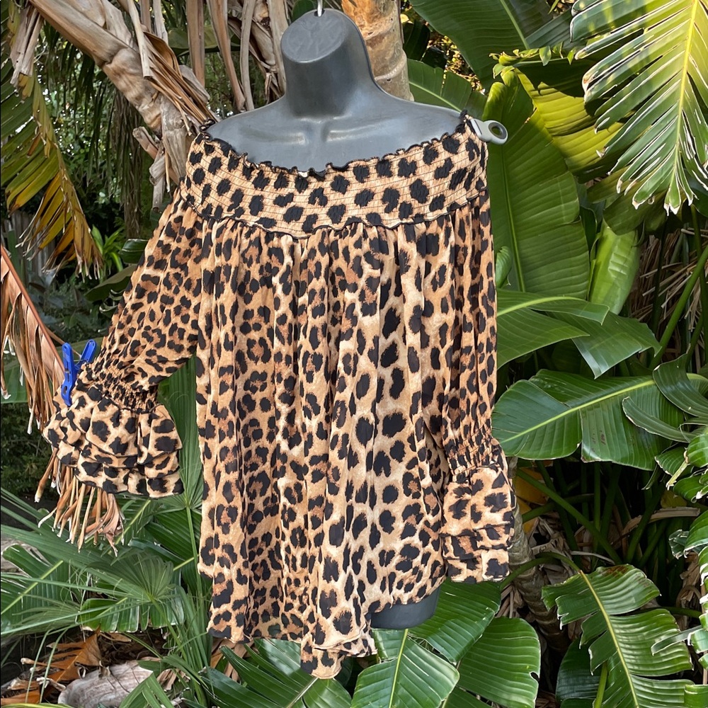 Off the shoulder,leopard print ruffled sleeve blouse